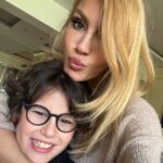 Çağla Şıkel Instagram - Bu kadar çok sevileceğini bilsen kaç kez gelmek isterdin dünyaya? Bugün itibariyle 10. kez İyi ki doğmuşsun iyi ki doğmuşsun iyi ki doğdun oğlum defalarca iyi ki doğdun Uzayım iyi ki… Geçen gün Uzay ve Annesi 👇🏼 👩Seni ne kadar çok sevdiğimi biliyorsun peki ama bunu en çok ne zaman hissediyorsun Uzay ?☺️ 🙎🏻Ben mutlu olduğum zaman. 👩 -? 😢? 🙎🏻-Çünkü ben mutlu olduğum da sen daha çok mutlu oluyorsun Anne. #uzayım10yaşında 🧿❤️