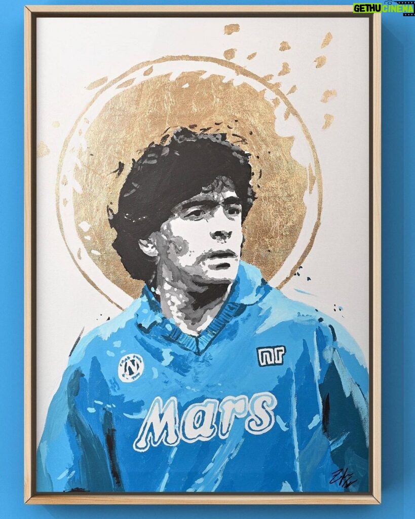 Éric Cantona Instagram - The following season after Diego Maradona died, Argentina won their first World Cup 36 years after Diego won it in 86. And Yesterday, Napoli won their first Scudetto 33 years after Diego won it in 90! He probably met God to ask him to fulfill his wish! Artwork by @fabiozuglian_art #Maradona #scudetto #napoli #worldcup #italyiloveyou