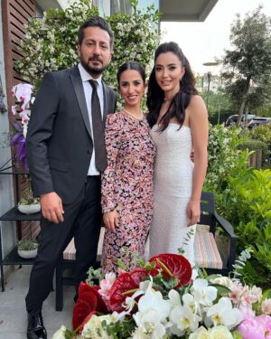 Öykü Gürman Instagram - Bu şahane fotoğraflar için teşekkür ederiz canım @nilgunkara ❤️🙏🏼🧿 
Ne güzel anlar yaşadık hep birlikte.  #aileherşeydir❤️