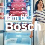 Öykü Karayel Instagram - @boschhometurkiye ile yeni filmimiz çok eğlenceli oldu. İşte karşınızda geniş hacimli, iki bağımsız hava akımıyla uzun süreli tazelik sağlayan, sınıfının en düşük enerji tüketimine sahip Bosch Flex Large buzdolabı. Tam bi’ Bosch şarkımızı yine sevgili eşim seslendiriyor. Bense üflemeli katkılar sağladım😍 @boschhometurkiye @canbonomo @medinaturgulddb @walkyd @t0lgaerdem @firatmeric @baransarac @guzinsavurgan @yasemineke @porteristanbul @mustafa_akguul @tagbeautyofficial @alirizaozdemir #isbirligi #FlexLargeBuzdolabı #TamBiBosch