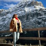 Özge Gürel Instagram – Heidi ve dağlar kızı Reyhan arasında gidip geliyorum 😏 Grindelwald, Switzerland
