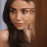 Özge Gürel Instagram - Estée Lauder’in yenilenen Pure Color Rujları favorim oldu💄 Mat, kremsi, parlak 3 farklı bitişi, 40 farklı renk seçeneği ve 10 saat kalıcılığı ile tüm makyajlarımın vazgeçilmezi ♥️ @esteelauderturkiye #İziniziBırakın #işbirliği