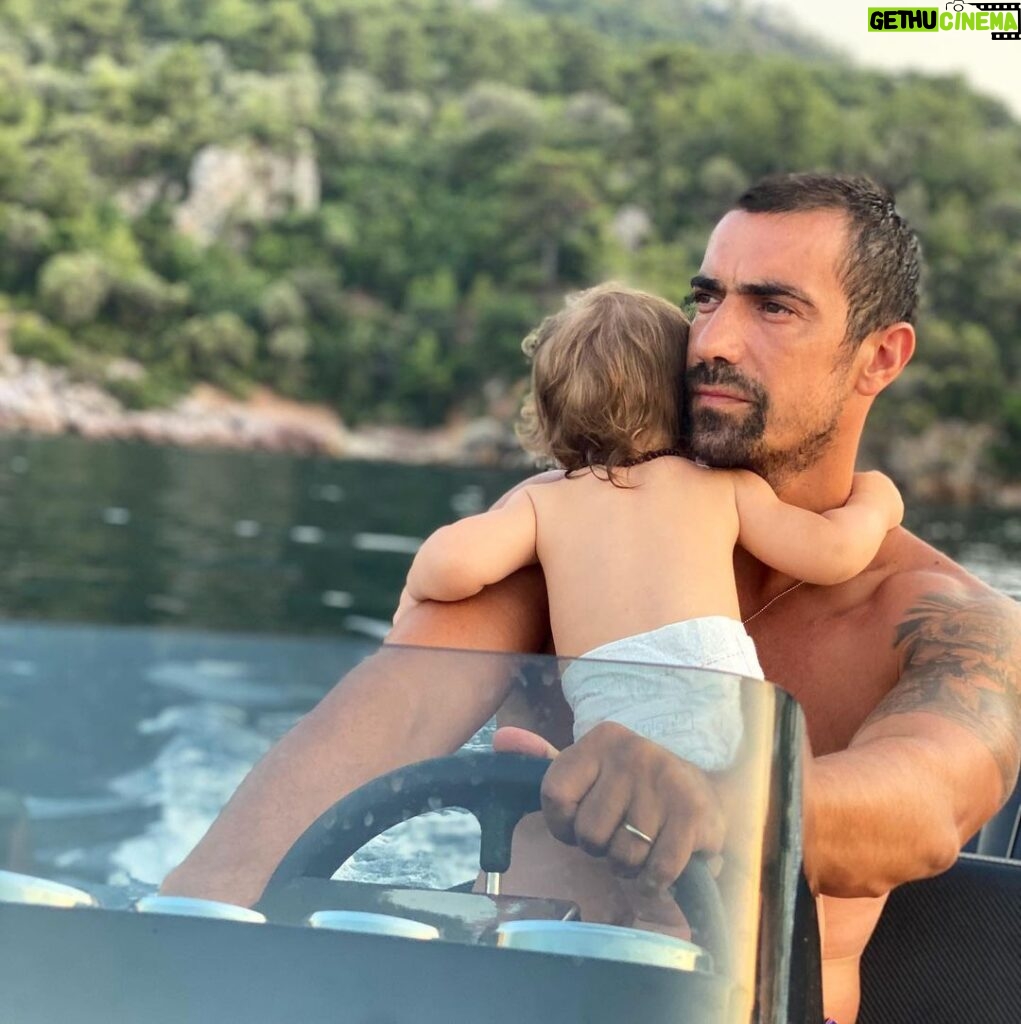 İbrahim Çelikkol Instagram - ✌🏼