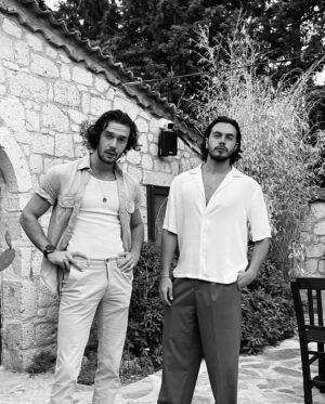 İsmail Ege Şaşmaz Instagram - Gururum!
Beraber nice nice güzel senelere,
Doğum günün kutlu olsun canım kardeşim !