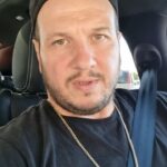 Şahan Gökbakar Instagram - Benim yaptigim instagram yayinlarini alip, Youtube uzerinden yayinlayan ve bu sekilde haksız gelir elde eden kişiler ve kanallar artık, elde ettiginiz gelir cebinize degil, yangin magdurlarina gidecek. Youtube ile gorusup bu yanlisi bir hayir isine dondurduk... sevgiler