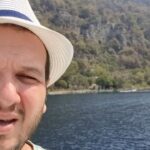 Şahan Gökbakar Instagram - Burada bu felaketi atlattik sayilir...Cok şükür.. Kalbimiz, aklımız yangının devam ettigi yerlerde...