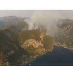 Şahan Gökbakar Instagram - 2 saat onceki drone cekimleri... yanginin alani ve boyutu korkutucu...