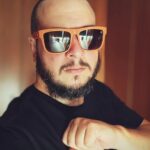 Şahan Gökbakar Instagram - 😎 oh beee. Sacları kazıdım. Direk Bedükle Berkay arası bir yerdeyim😂
