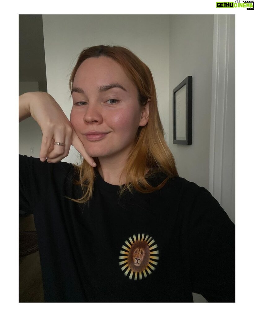 Cameron Monaghan Instagram - Thank you to beautiful friends for repping @lionheartsla. Just a couple more weeks left to buy the shirt. 20% goes to charity and the rest funds my first directing project! Click the link in my bio or head to lionheartsla.com to buy!