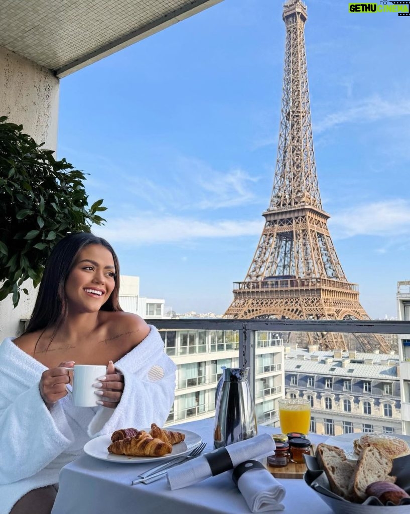 Camila Loures Instagram - Bonjour Paris 🇫🇷❤ Paris, France