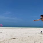 Camila Sodi Instagram - Sisal 🌎❤️ @experiencia_sisal 🌎 Playas desiertas paradisíacas, agua color turquesa , flamingos 🦩, manta rayas, picnic 🧺, ojo de agua dulce , manglares … EL PARAÍSO 🌈☀️🌴🍹 @yucatanturismo Sisal, Yucatan