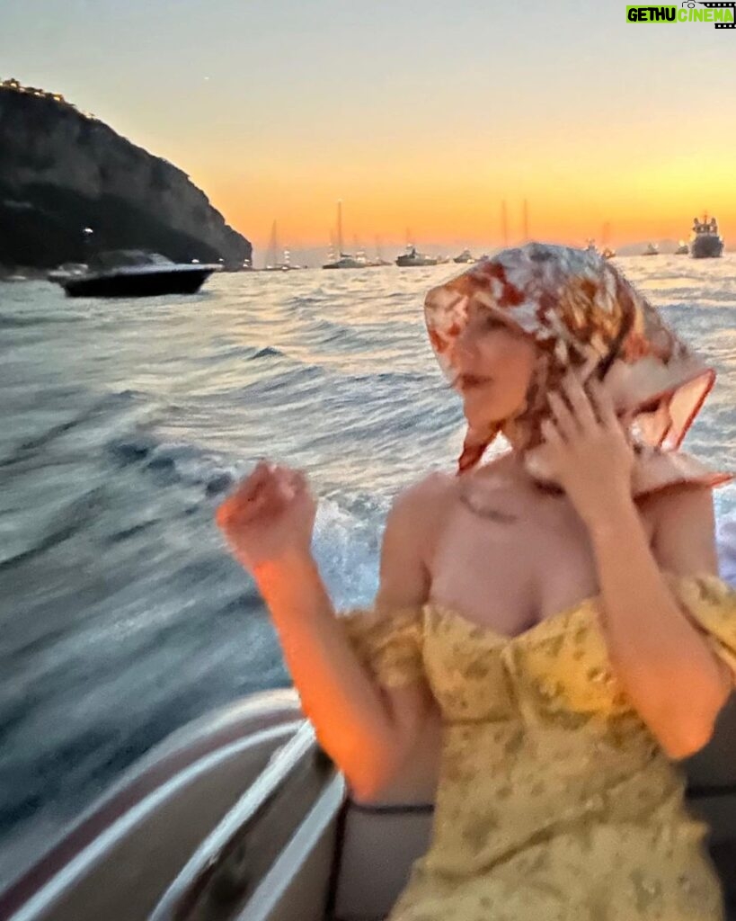 Camila Sodi Instagram - Verginale 🕊️🤍✨🇮🇹 Capri, Italy