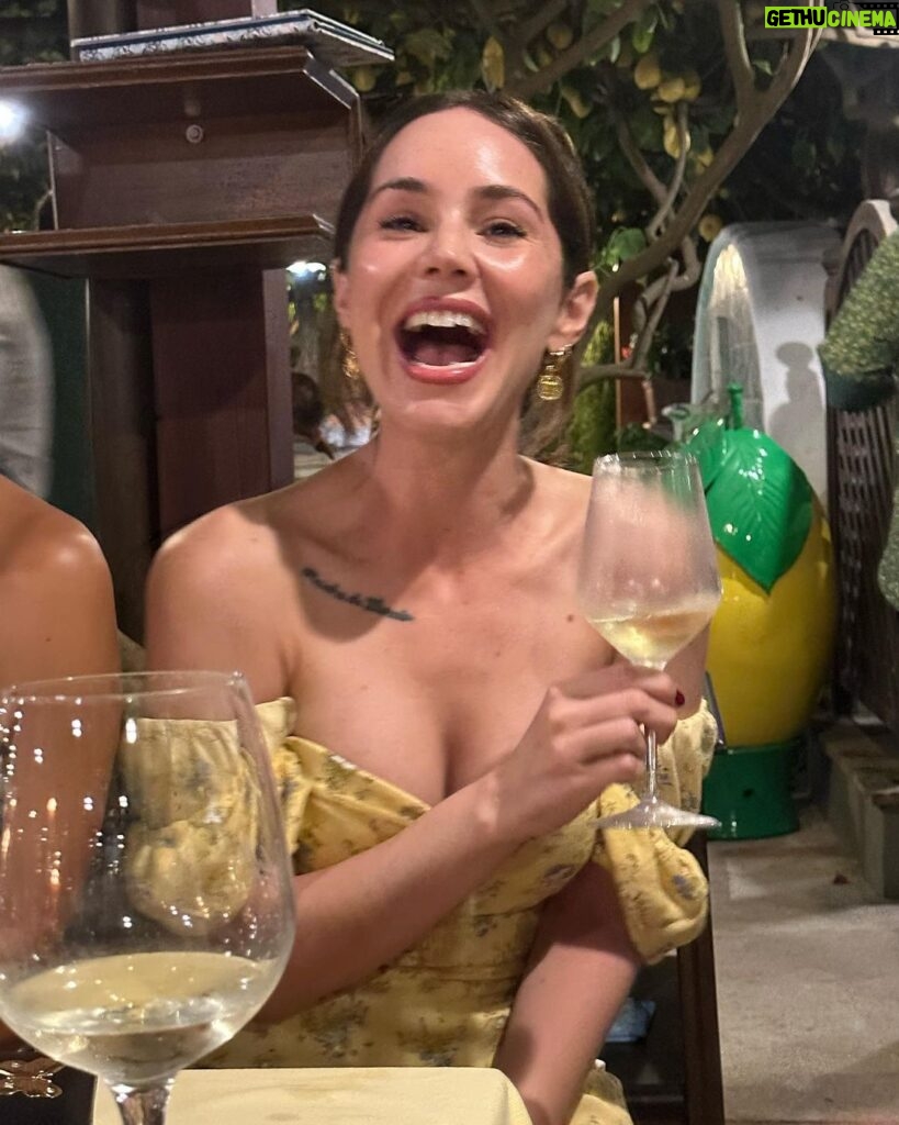 Camila Sodi Instagram - Capri ti amo 🍝🍕🇮🇹 = felicidad Da Paolino A Capri