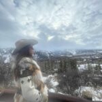 Camila Sodi Instagram - Home 🤍❄️ #fauxfur 🤌🏼 Aspen, Colorado