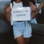 Camilla de Lucas Instagram – dumpzinho desse aerolook com bermuda pra mostrar que sou bem carioca em SP. Mas eu duvido alguém achar o erro nesse álbum.