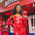Camilla de Lucas Instagram - Gente boa, alto astral, drinks geladinhos e shows inesquecíveis! Esse foi meu dia de glória no #PrimaveraSoundSP! ❤️ @beefeaterbrasil vocês elevaram o nível do meu rolê 🤯 Simplesmente, o job que vai ficar na minha memória! Aguardando o próximo #primaveraBeefeater. [Beba com moderação. Não compartilhe com menores de 18 anos] #publicidade