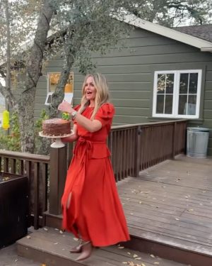 Candace Cameron Bure Instagram - A very Bure Thanksgiving with all my babies in one place!!! Beyond grateful for this family the Lord has blessed me with, and for 80 wonderful years of my Dad…the one that keeps us all laughing 🎂🧡