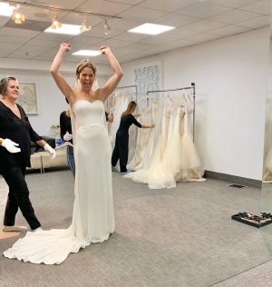 Candace Cameron Bure Instagram - That Friday feeling 🙌🏼— flashback to finding the DJ wedding dress ✨. Today also marks 36 years since becoming DJ Tanner, what a ride! So blessed!