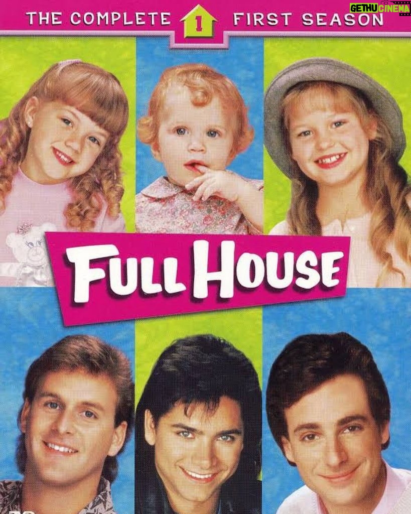 Candace Cameron-Bure Instagram - Choose your fighter 🏠 #fullhouse
