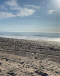 Candice Patton Instagram - beach bum. 🏖 grateful for the sun ☀️ Los Angeles, California