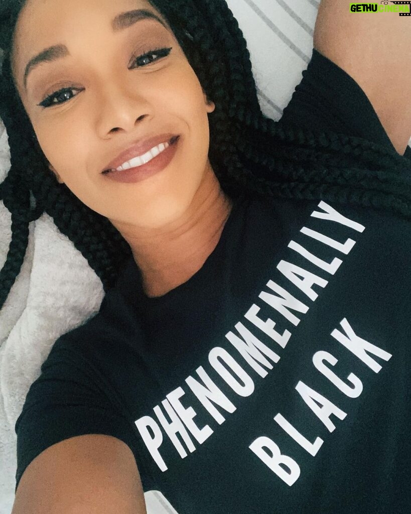 Candice Patton Instagram - Millions of protesters across the country are speaking out against anti-black racism and police violence. But we still have a lot of work to do, and we can't let up. So keep going. Continue fighting for our Phenomenally Black community until there's full accountability. All proceeds from this @phenomenal tee benefit @blackfutureslab, which is working to build Black political power and changing the way power works in cities and states. ❤️