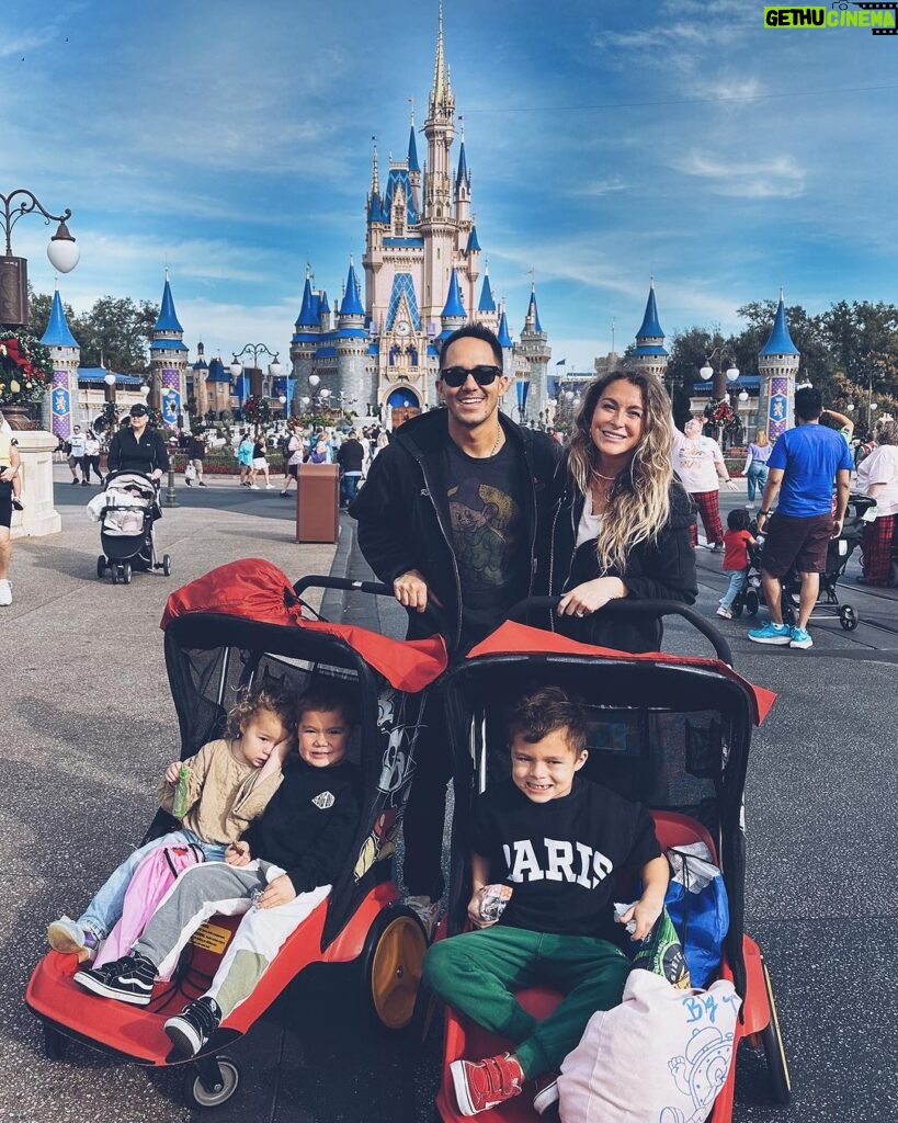 Carlos PenaVega Instagram - What a magical day! A belated bday celebration for our Oceanito. Feliz cumpleaños Ocean!!! A big gracias to  @disneyparks @waltdisneyworld AND our amazing guide Dana for making it as magical as we dreamed it would be! #WaltDisneyWorld #DisneyHolidays @disneyworld.latino #DisneyFamilia #spanglish Ps. Kingston is still crushing hard on all the princesses. He’s determined to marry Rapunzel FOR REAL. 🤣