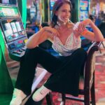 Carolina Miranda Instagram - Seguimos atrapados en Las Vegas 🎰🌈🪩🦋🍭💎❤️👀 S.O.S Las Vegas, Nevada