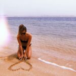 Caroline Flack Instagram - Feeling the love today ❤️ Dubai - The Palm