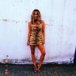 Caroline Flack Instagram - Going live ... tiger tiger ... @nisha_stylist @realisationpar @mrvermaak @loveisland