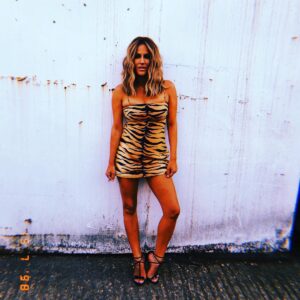 Caroline Flack Instagram - Going live ... tiger tiger ... @nisha_stylist @realisationpar @mrvermaak @loveisland