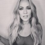 Caroline Flack Instagram - Big day tomorrow .. Infact without even telling you ... it’s one of my favourite days of the year... here’s a photo that has nothing to do with it ❤️🌴