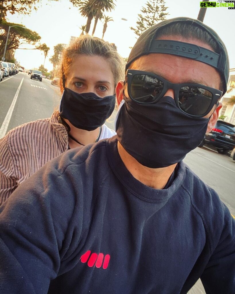 Casey Neistat Instagram - date night and I wore my very best Star Wars sweatshirt. Santa Monica, California