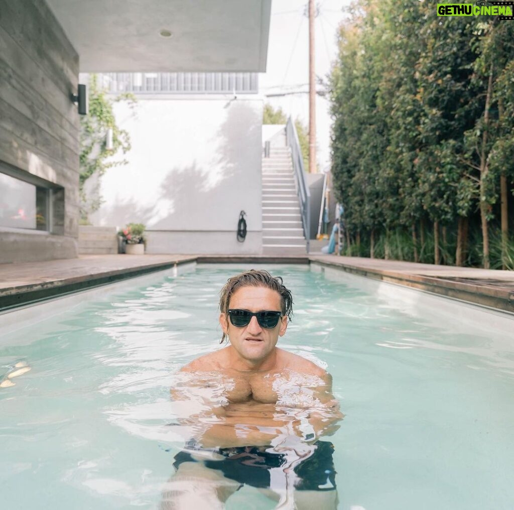 Casey Neistat Instagram - pool portraits by @vuhlandes Venice Beach, Los Angeles