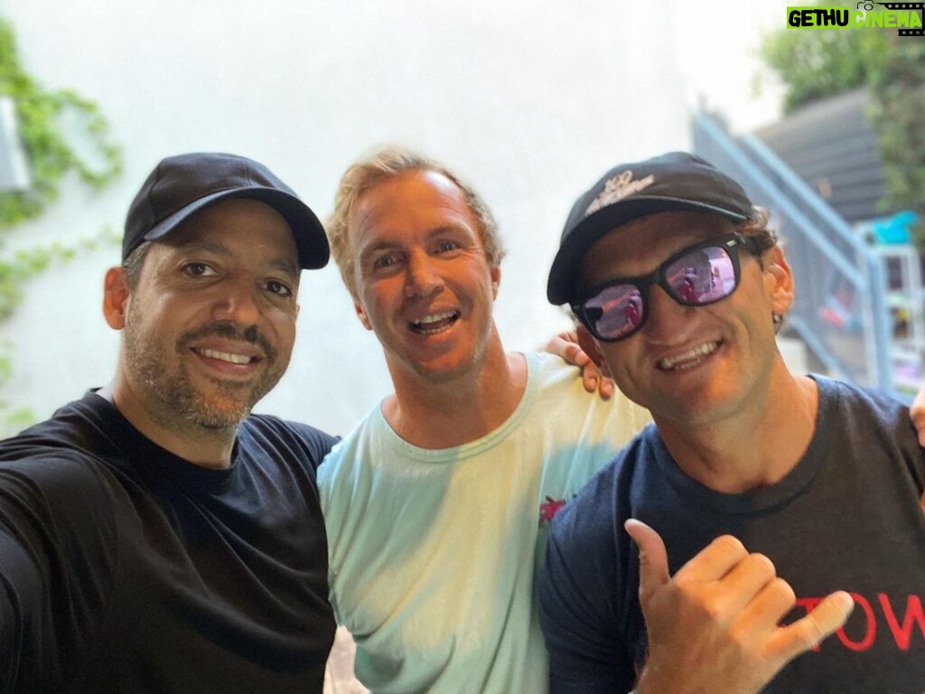 Casey Neistat Instagram - a magician, a surfer, and a youtuber walk into a bar.. Venice Beach