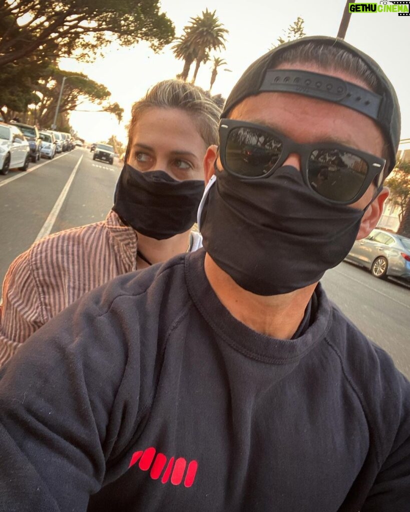 Casey Neistat Instagram - date night and I wore my very best Star Wars sweatshirt. Santa Monica, California