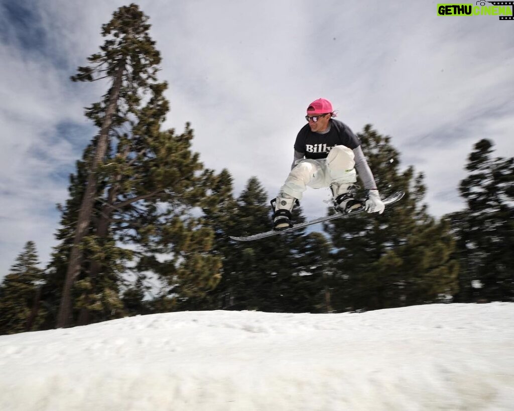 Casey Neistat Instagram - HAPPY BORTHDAY DAN!!!! yesterday we did the surf/snowboard-in-the-same-day thing. It was great. Anyway WELCOME TO YOUR 30s!!!! Big Bear Lake, California