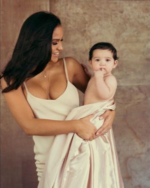Cassie Ventura Instagram - Happy Birthday week to our 2 year old! 🥳🎉🎁🎈 #FrankieStoneFine