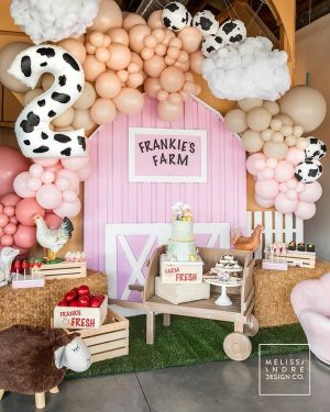 Cassie Ventura Instagram - It’s been a busy week, but it’s been so much fun! We celebrated Frankie’s 2nd Birthday :: Frankie’s Farm! Apple trees, baby alpacas, bunnies, baby pigs, chickens, pony rides, a ball pit, pizza and sweets! It was a dream, every detail was perfect. Thank you to all of our family and friends that were able to come celebrate with us, we missed you @pamfine ♥️ Thank you @bigandtinyspace for hosting us and last but never least a special thank you to @melissaandre and the entire amazing @madco_team for making our farm dreams come true 🥰 We loved every minute! 💕☁️🎈🐷🐐🐰🐴🐓🐔🍎🌾👩🏻‍🌾 check my stories for more pics ☺️