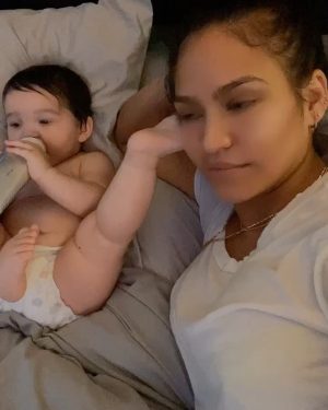 Cassie Ventura Instagram - Happy Birthday week to our 2 year old! 🥳🎉🎁🎈 #FrankieStoneFine