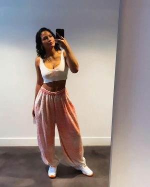 Cassie Ventura Instagram - Recap of the week

1. The fall @dezi drop was 🔥per usual
2. Thank you @alexfine44 for my @jumpman23 bday gift
3. I’m obsessed with my daughters and everything they do. 
4. I was inspired by my sis @malika celebrating Ace’s 1.5 bday, so we celebrated Sunny’s half Birthday. How she’s 6 months old already, I have no idea 🥺
5. Obviously it wasn’t Frankie’s birthday, but she is extremely prepared for blowing out her candles in December 🤣

Thank you @melissaandre & @madco_team for always helping me create last minute micro parties. It’s kind of our thing 🎂