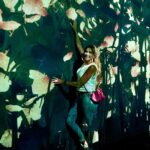 Catherine Fulop Instagram - Cada pared es una puerta, los desafíos de la vida suelen crear nuevas oportunidades... #superbluemiami #superblueart #miami Miami, Florida