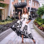 Catherine Fulop Instagram - Noche de Gala en el Crucero 💫 #dress by @baitalbahr #vacaciones #amigas #viajesporelmundo #crucero #wonderoftheseas #altamar Caribe