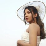 Catherine Tresa Instagram - A snowy hue with a hat on cue😇 #hatgoals #hatitude #crowningglory #thursdayvibes #mebeingme