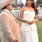 Catherine Tresa Instagram - Elegance and speed collided at Mahalakshmi Race Course during the Derby – what an afternoon this was! congratulations @yashnarredu008 and his horse Enabler on winning!! @rwitc @hpslofficial @mysouthdiva #derby #horseraceing #playingdressup #mebeingme