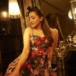 Catherine Tresa Instagram - Hat's off to bathroom glamour – Derby style! #derbyfashion #hatsandhoofs #wednesdayvibes #mebeingme Styling :@archamehta Outfit : @geethikakanumilli Captured by : @shivamguptaphotography Team : @niha__varma @jainshreyaa8 Makeup : @sakpalnilesh267 Hair : @priyanka_sherkar1