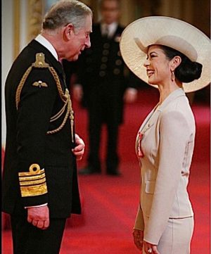 Catherine Zeta-Jones Instagram - God Save the King. God bless the Queen. All my love to King Charles and Queen Camilla♥️right now I am here in Britain, in my best robe, eating scones with clotted cream and drinking copious amounts of English breakfast tea as I await history being made. 🇬🇧🇬🇧🇬🇧🇬🇧🇬🇧🇬🇧🇬🇧🇬🇧🇬🇧🇬🇧