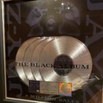 Cedric the Entertainer Instagram - #bookofhovexhibit @bklynlibrary 🔥🔥🔥🔥 Its an honor to have been a small part of the story of the great @jayz fuckin legend!! #Threats pimp!! “ I’m so sincerrre! #baslinestudios @9thwonder @youngguru763