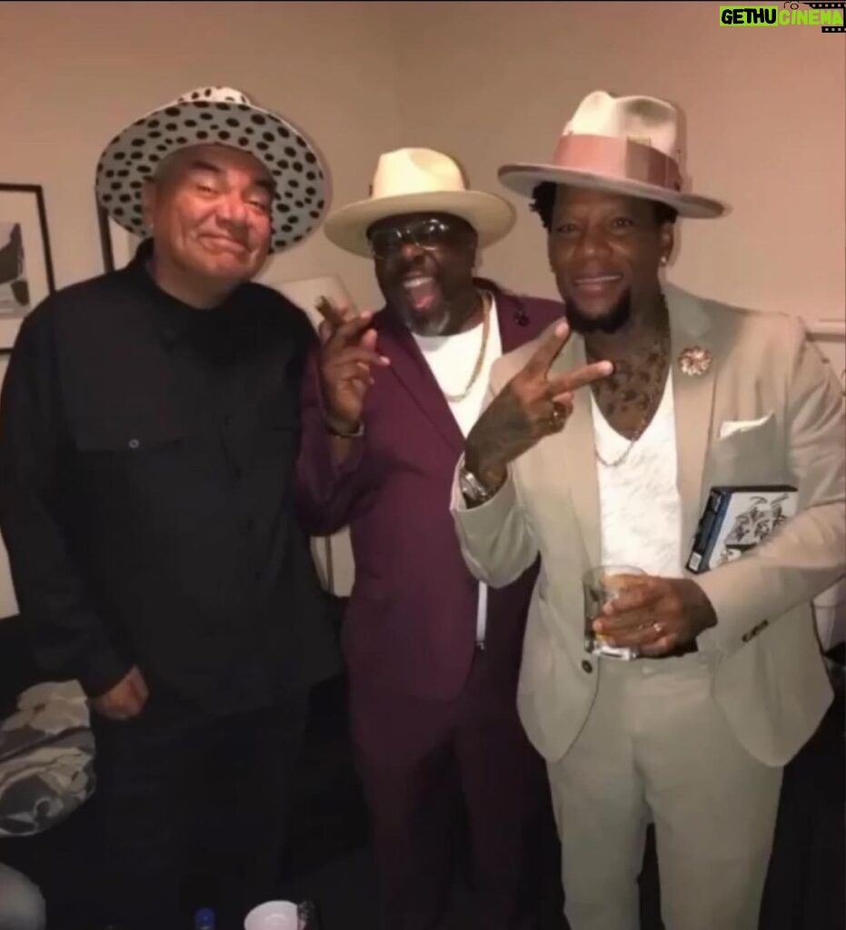 Cedric the Entertainer Instagram - You already know what it is… I have nothing but love for my brother, my patna, my dawg @realdlhughley . Help me wish him a HAPPY BIRTHDAY 🎉🎉🎉!!