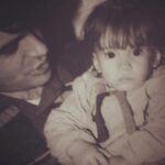 Celeste Cid Instagram - que vueles muy alto, papi. seguro ya andes charlando con todo el mundo por ahí .. ayudando a quien necesite, y a quien no también. nos faltaron algunos abrazos.. pero tuviste otras maneras de llegar y dejarnos lo importante: la vida dura un ratito, y si no hay amor no hay nada. el amor como punto de contacto más íntimo, más escondido, más vulnerable. no hay más que eso, cada vez que te extrañe te voy a buscar ahí.