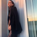 Celeste Cid Instagram - ayer. y hoy la luna en Leo. “si no lo expresas, quema. si lo compartis brilla” @mariagorof auch ✨🦁